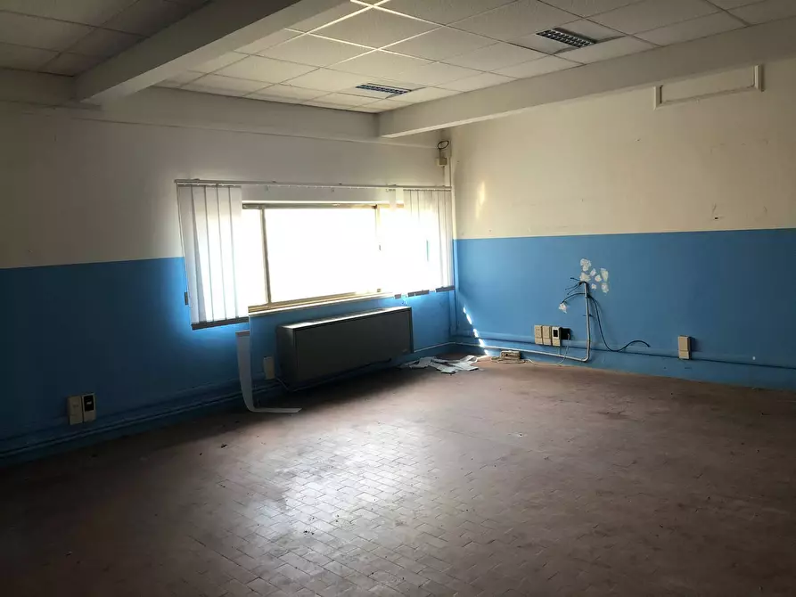 Immagine 20 di Attività commerciale in vendita  in Via Sarzanese Sud a Massarosa