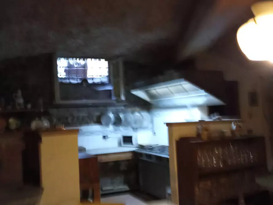 Immagine 24 di Appartamento in vendita  in centro a Lucca