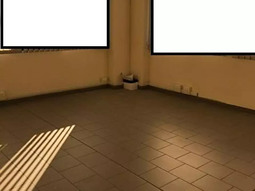 Immagine 3 di Capannone industriale in affitto  in Via Dell'Artigianato a Livorno