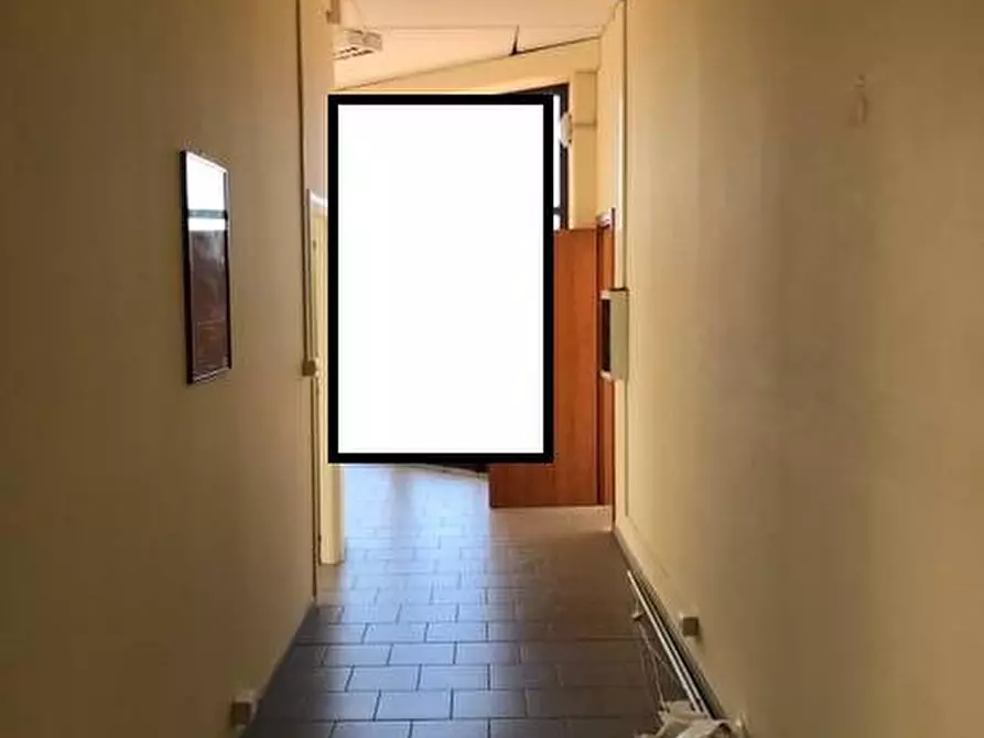 Immagine 14 di Capannone industriale in affitto  in Via Dell'Artigianato a Livorno