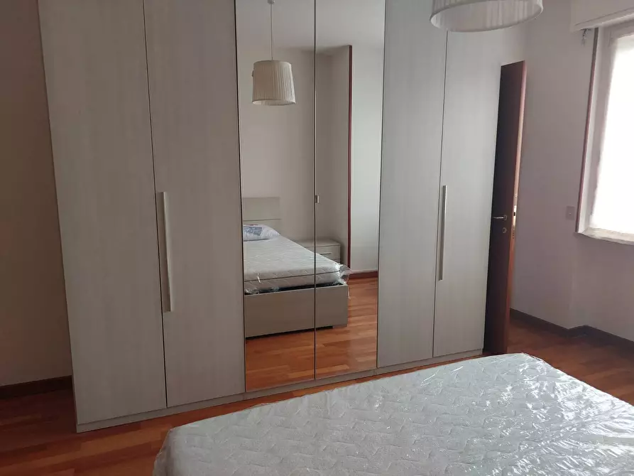 Immagine 2 di Camera in affitto  in Via Norvegia a Pisa