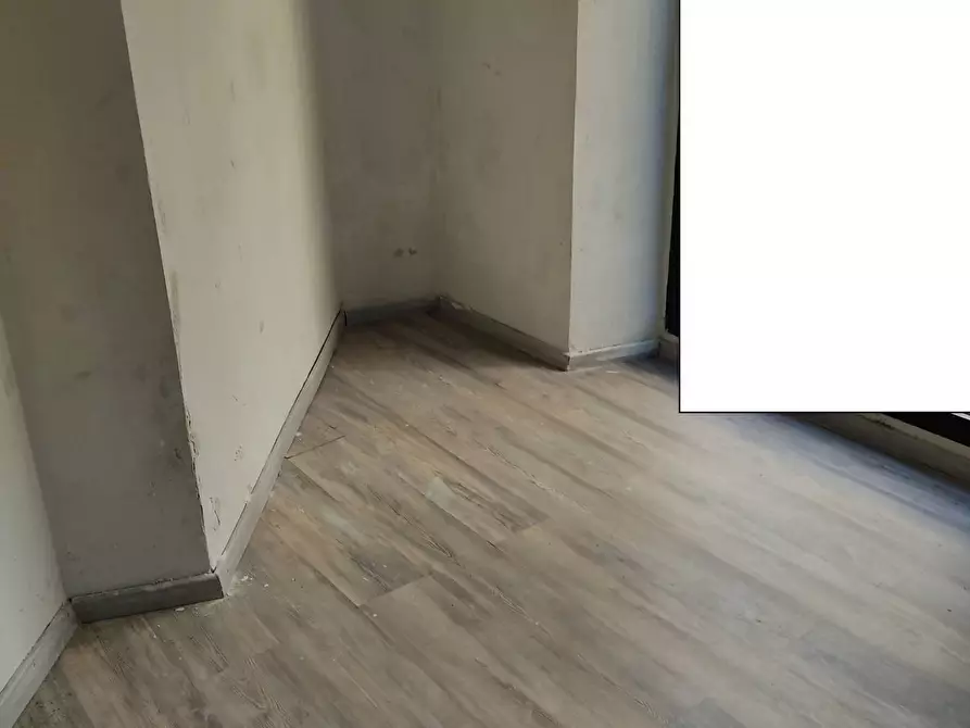 Immagine 8 di Attività commerciale in affitto  in Via Giuseppe Verdi a Livorno