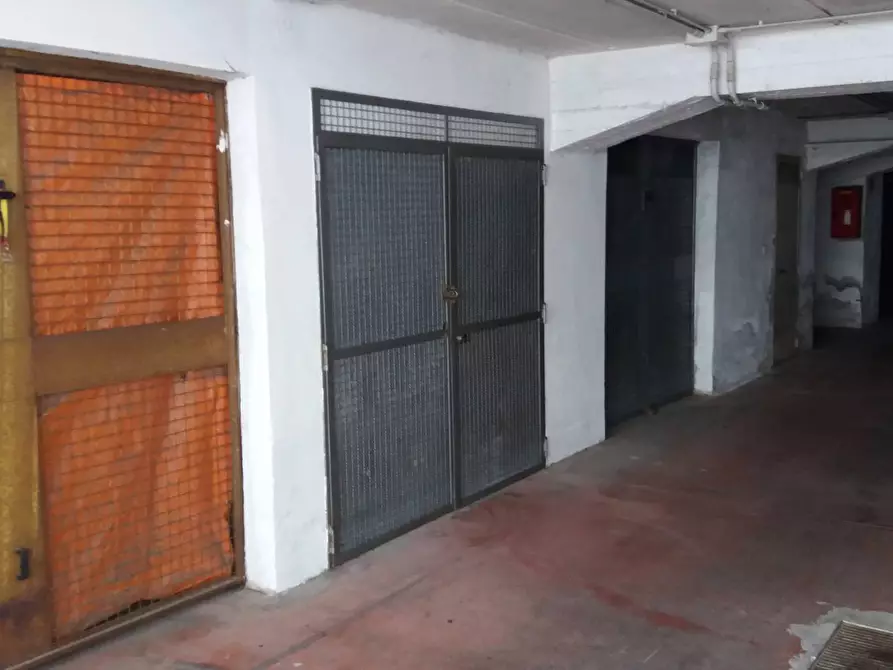 Immagine 1 di Box auto in affitto  in Via Francesco Carnelutti a Pisa