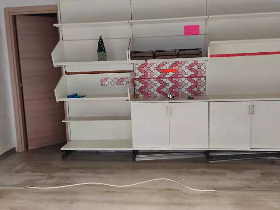 Immagine 11 di Attività commerciale in affitto  in Via Giuseppe Verdi a Livorno