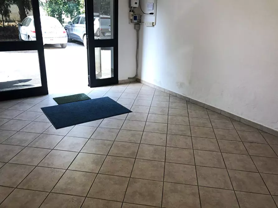 Immagine 3 di Attività commerciale in vendita  in Via San Giovanni Bosco a Pisa