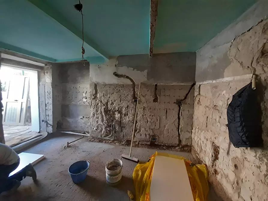 Immagine 6 di Casa indipendente in vendita  in via Castagnola a Lucca