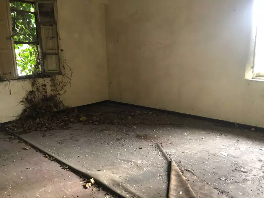 Immagine 27 di Casa indipendente in vendita  in lungomonte pisano 10 a Calci