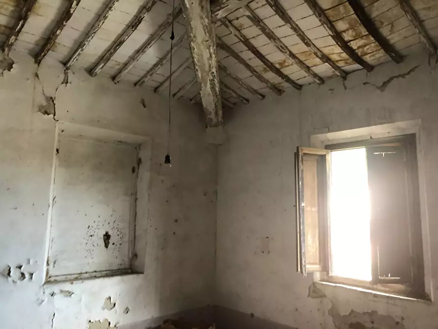 Immagine 29 di Casa indipendente in vendita  in lungomonte pisano 10 a Calci