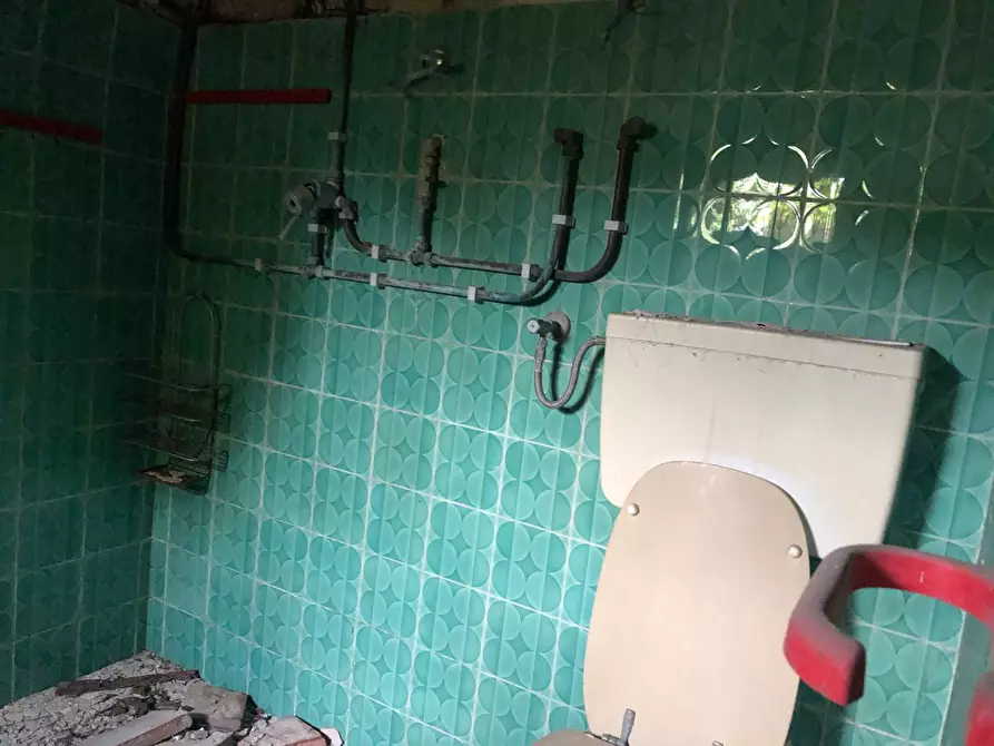 Immagine 35 di Casa indipendente in vendita  in lungomonte pisano 10 a Calci