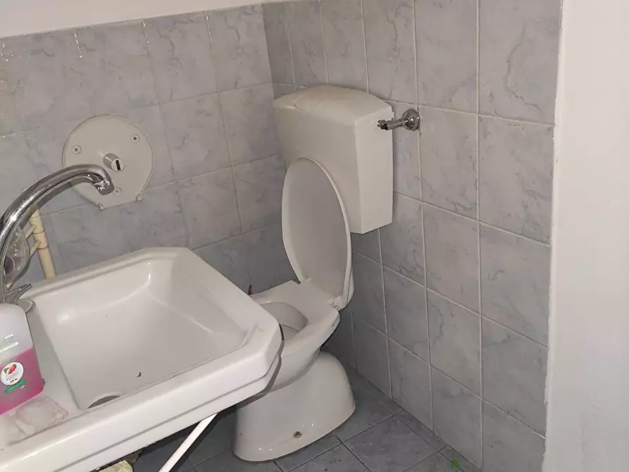 Immagine 9 di Attività commerciale in affitto  in via liguria a Porcari