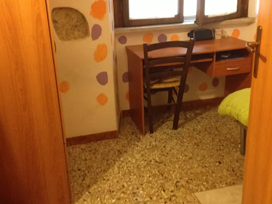 Immagine 6 di Camera in affitto  in Via Borgo Stretto 15 a Pisa