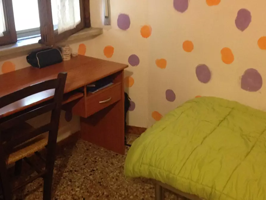 Immagine 7 di Camera in affitto  in Via Borgo Stretto 15 a Pisa