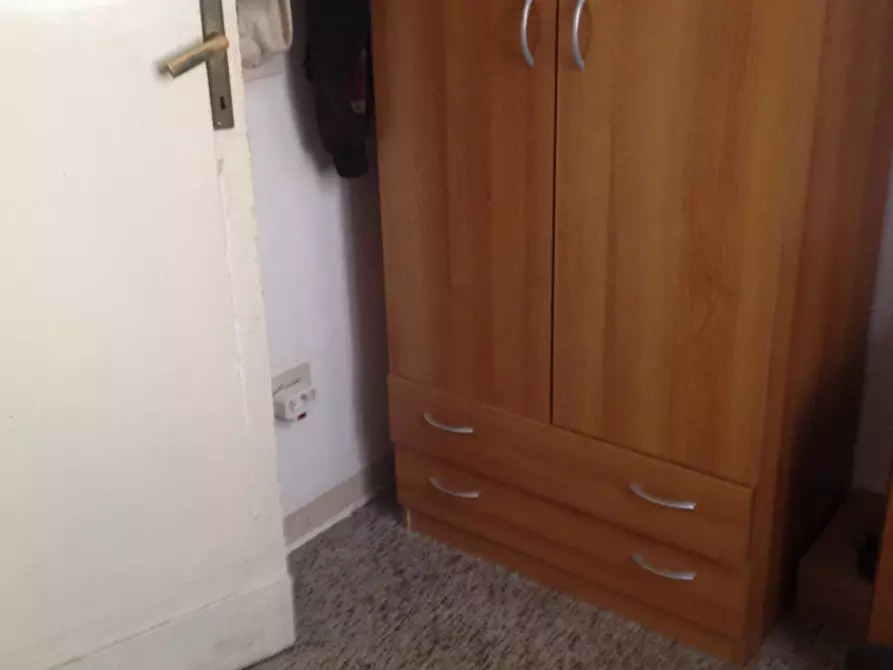 Immagine 17 di Camera in affitto  in Via Borgo Stretto 15 a Pisa