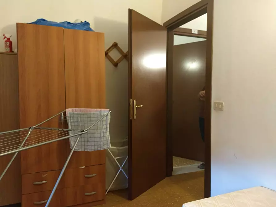 Immagine 32 di Camera in affitto  in Via Borgo Stretto 15 a Pisa