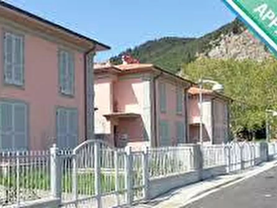 Immagine 5 di Appartamento in vendita  in via statale abetone - a San Giuliano Terme