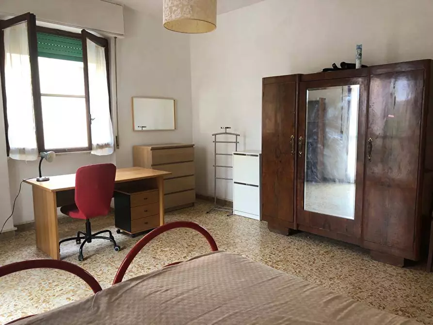 Immagine 8 di Camera in affitto  in Via Giuseppe Garibaldi a Pisa