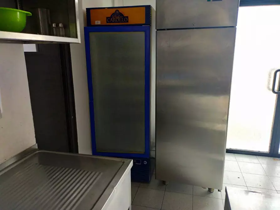 Immagine 11 di Attività commerciale in affitto  a Vecchiano