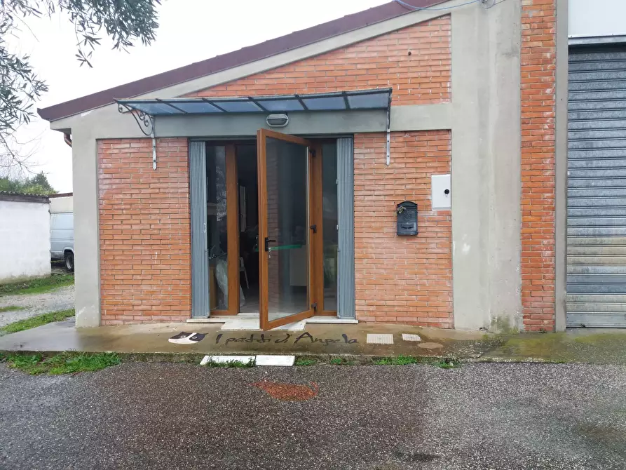 Immagine 7 di Attività commerciale in vendita  in via carlo marx - a San Giuliano Terme