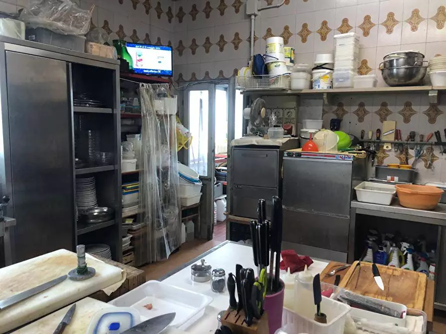 Immagine 7 di Attività commerciale in vendita  in via edmondo de amicis a San Giuliano Terme