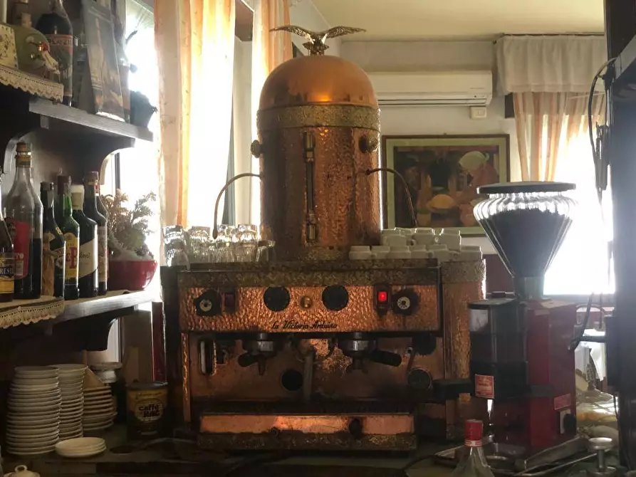 Immagine 11 di Attività commerciale in vendita  in via edmondo de amicis a San Giuliano Terme