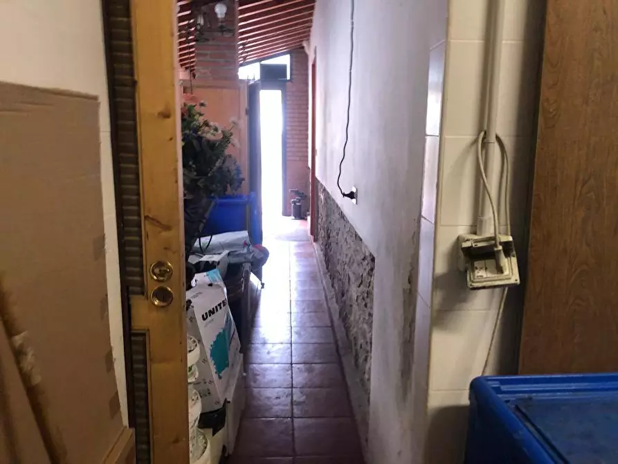 Immagine 16 di Attività commerciale in vendita  in via edmondo de amicis a San Giuliano Terme