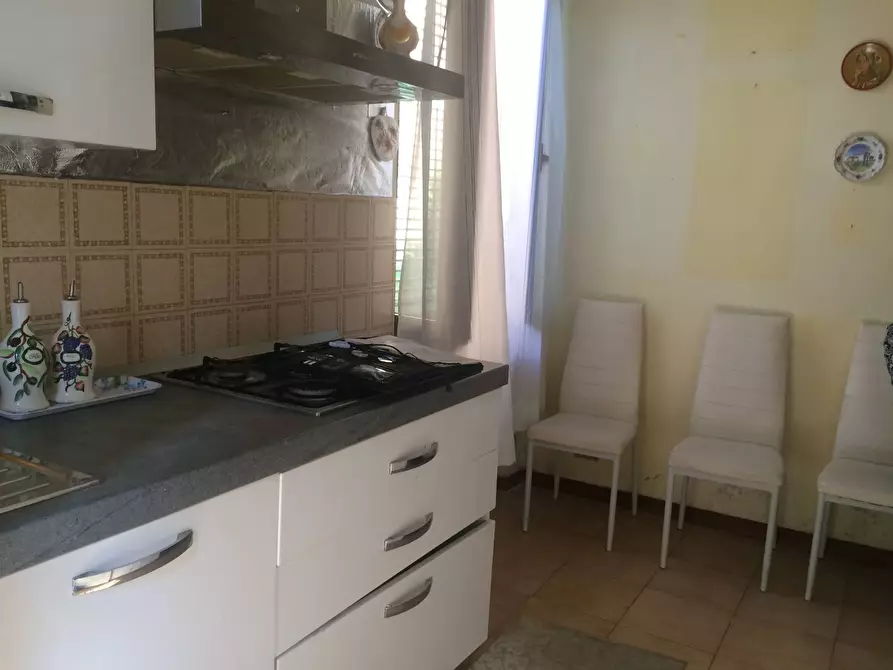 Immagine 5 di Appartamento in vendita  in via guido rossa a Barga