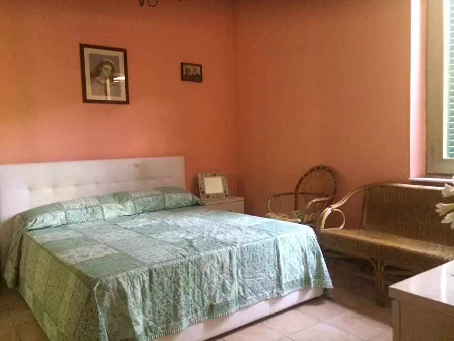 Immagine 11 di Appartamento in vendita  in via guido rossa a Barga