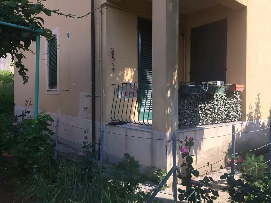 Immagine 17 di Appartamento in vendita  in via guido rossa a Barga