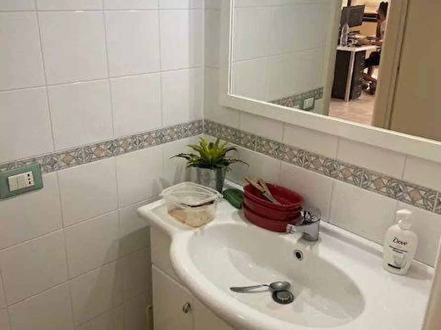 Immagine 7 di Ufficio in affitto  in Via Fabio Filzi 25 a Livorno