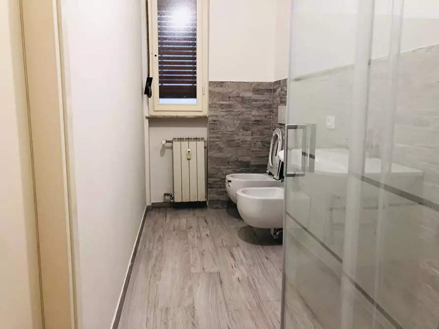 Immagine 11 di Camera in affitto  in via catalani a Pisa