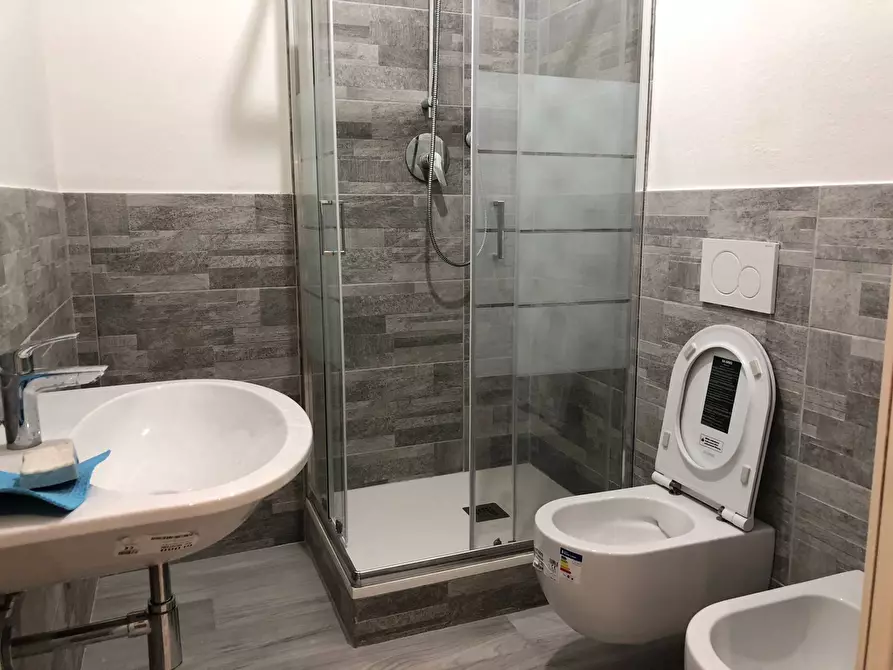 Immagine 13 di Camera in affitto  in via catalani a Pisa