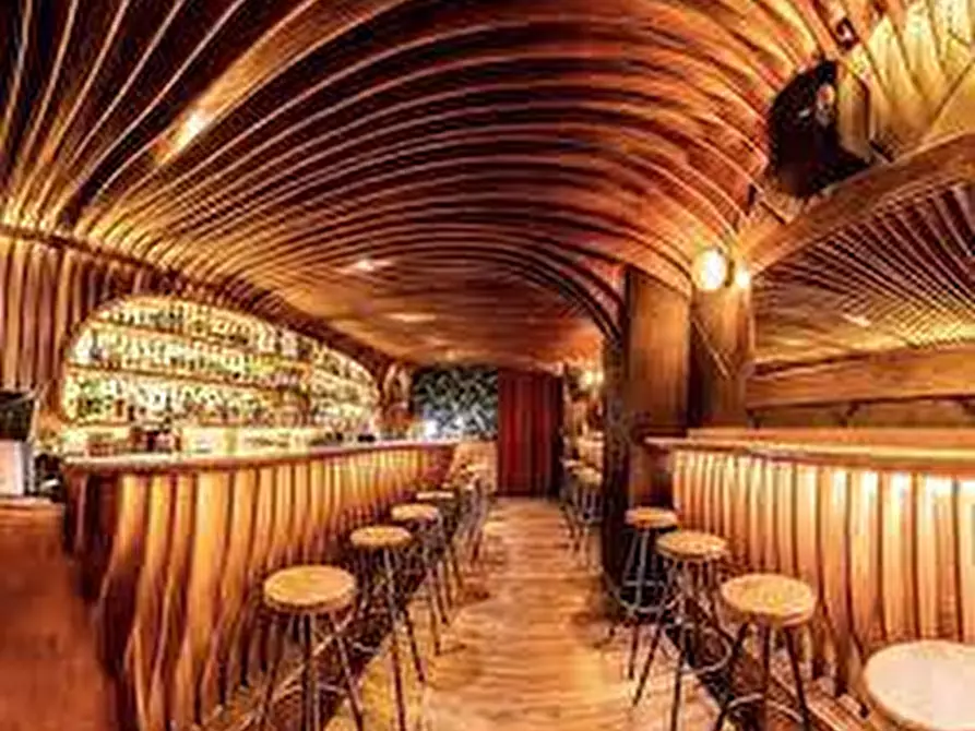 Immagine 3 di Attività commerciale in vendita  in Viale Francesco Bonaini 1 a Pisa