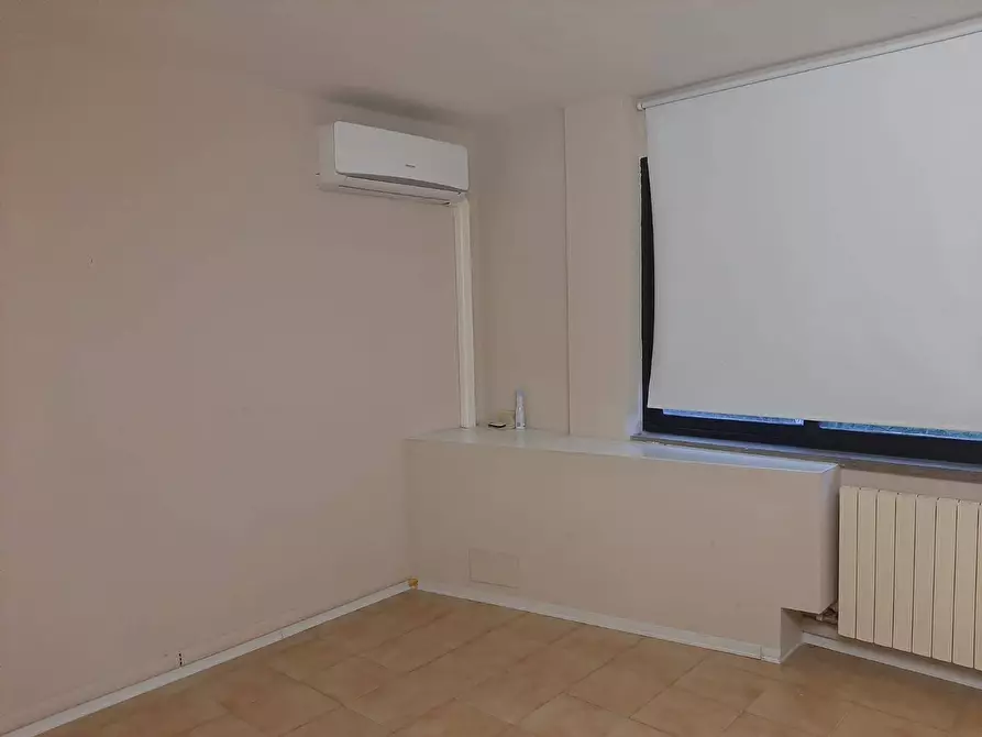 Immagine 4 di Ufficio in affitto  in via tosco romagnola a Cascina