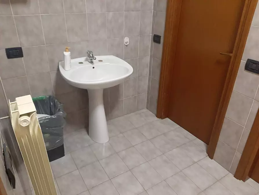 Immagine 10 di Ufficio in affitto  in via tosco romagnola a Cascina