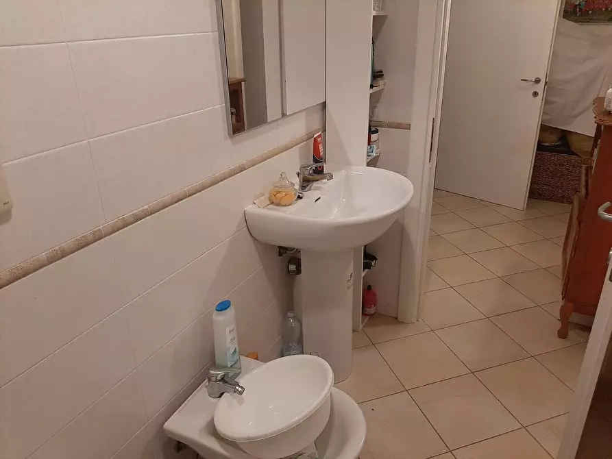 Immagine 9 di Appartamento in affitto  in via delle caravelle 12 a Cascina