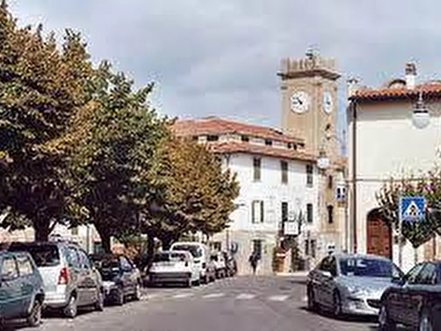 Immagine 2 di Attività commerciale in vendita  in Via Napoli 15 a Collesalvetti