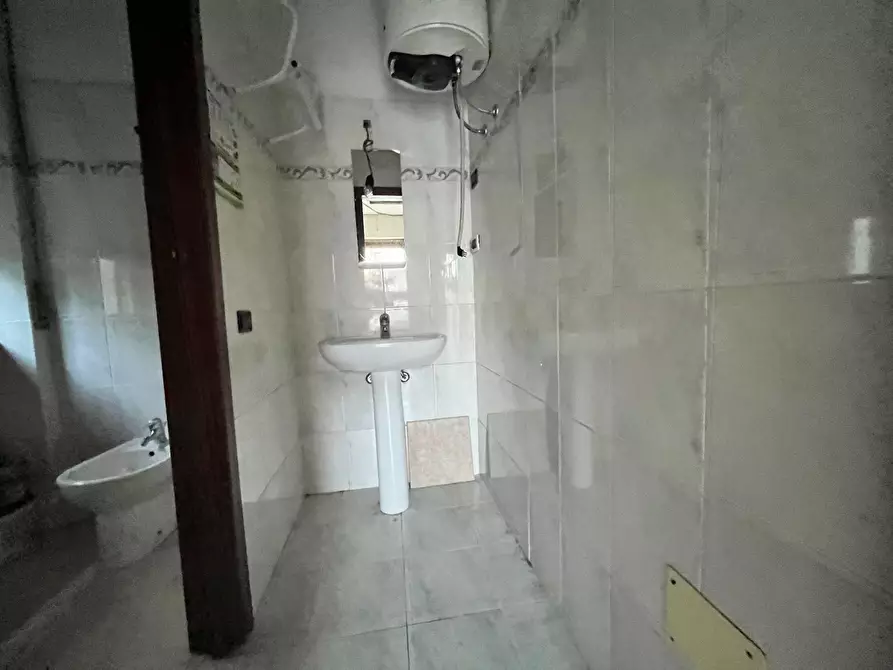 Immagine 3 di Attività commerciale in affitto  in via 24 maggio a Pisa