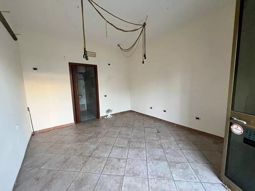 Immagine 7 di Attività commerciale in affitto  in via 24 maggio a Pisa