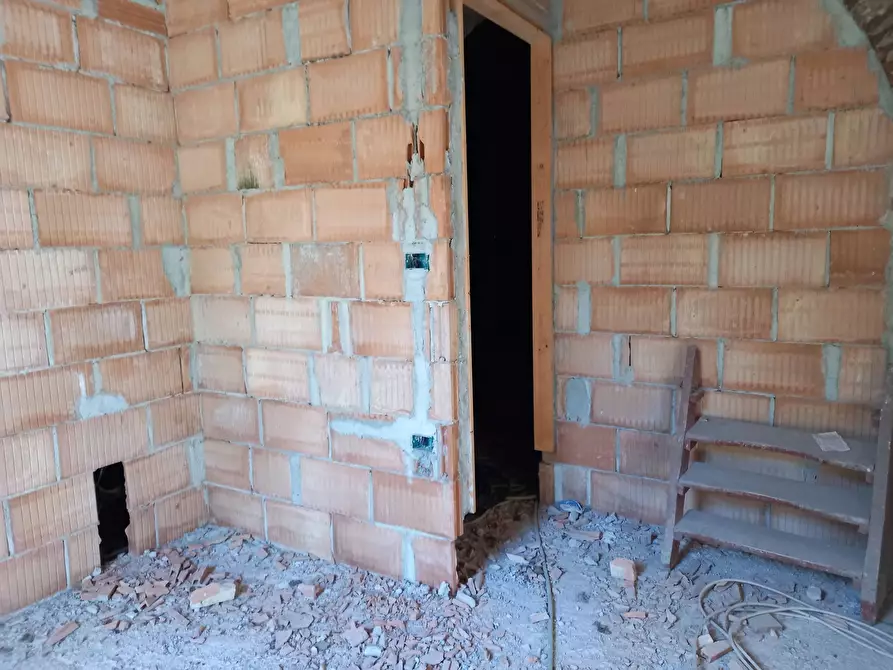 Immagine 9 di Appartamento in vendita  in Via Scacciapolli 1 a Collesalvetti