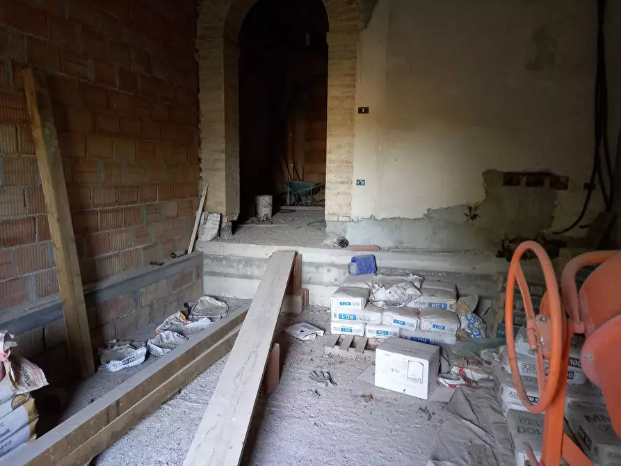 Immagine 11 di Appartamento in vendita  in Via Scacciapolli 1 a Collesalvetti