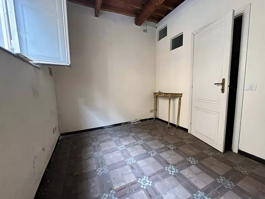 Immagine 2 di Magazzino in affitto  in Via Santa Marta a Pisa