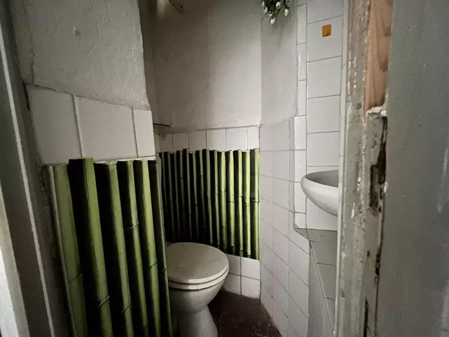 Immagine 10 di Magazzino in affitto  in Via Santa Marta a Pisa