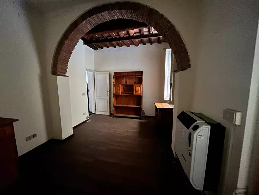 Immagine 5 di Magazzino in affitto  in Via Santa Marta a Pisa