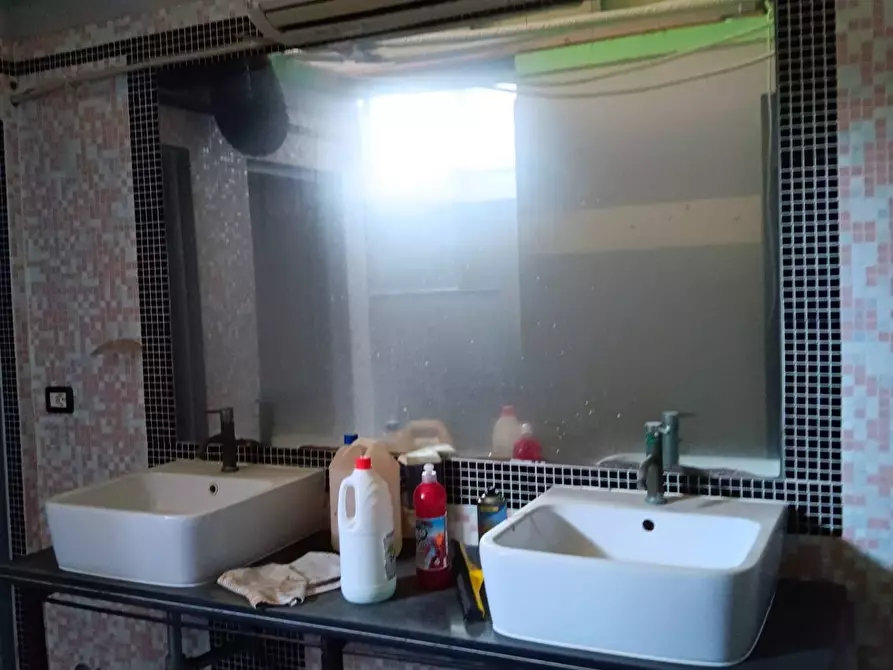 Immagine 21 di Attività commerciale in vendita  in Via Europa 32 a Collesalvetti