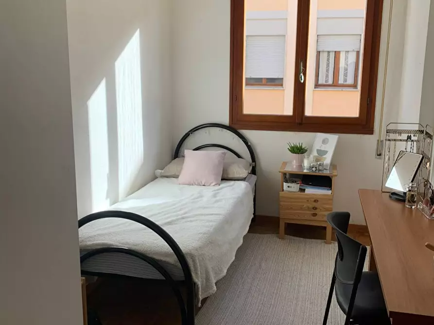 Immagine 11 di Camera in affitto  in Via Di Pratale 4 a Pisa