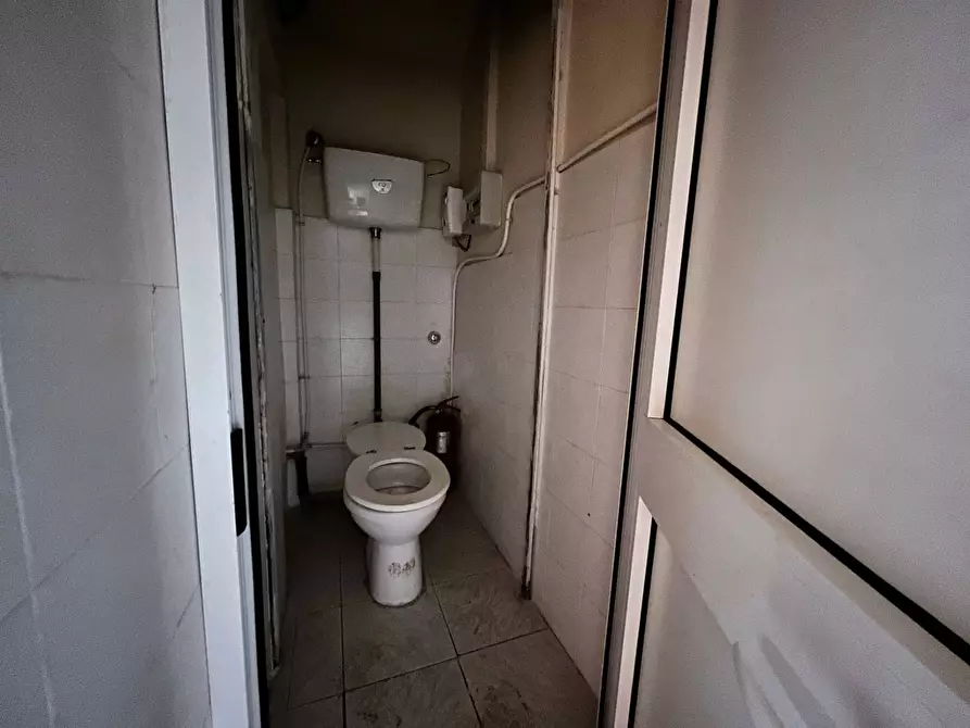 Immagine 3 di Attività commerciale in vendita  in Via Filippo Corridoni 46 a Pisa