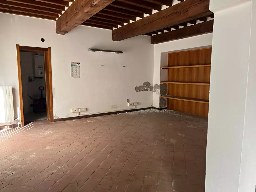 Immagine 3 di Attività commerciale in affitto  in via la nunziatina 1 a Pisa