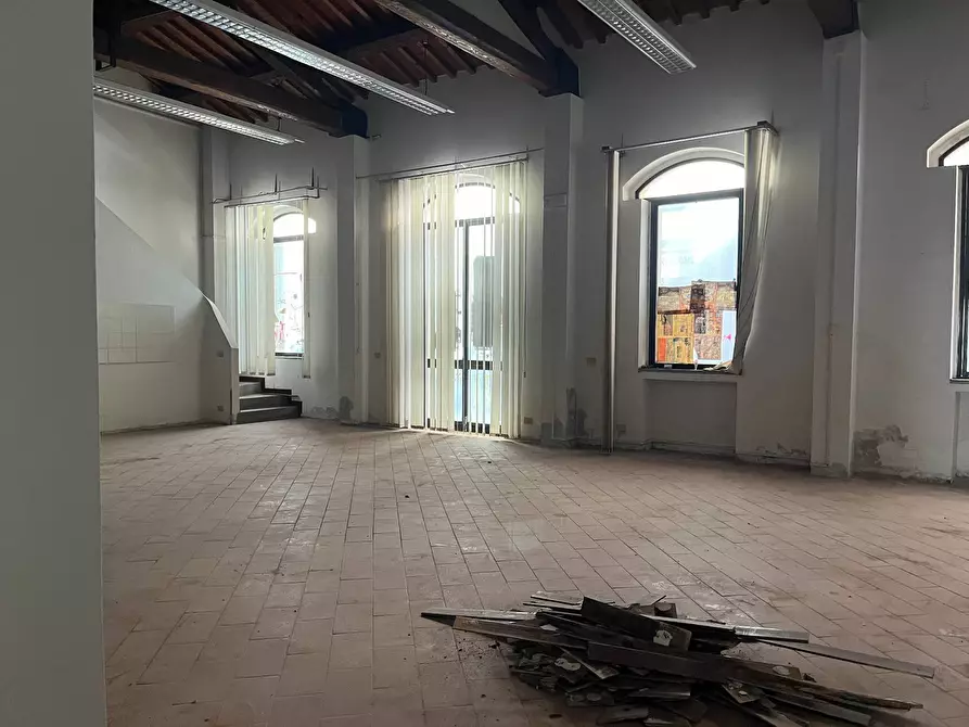Immagine 5 di Attività commerciale in affitto  in via la nunziatina 1 a Pisa
