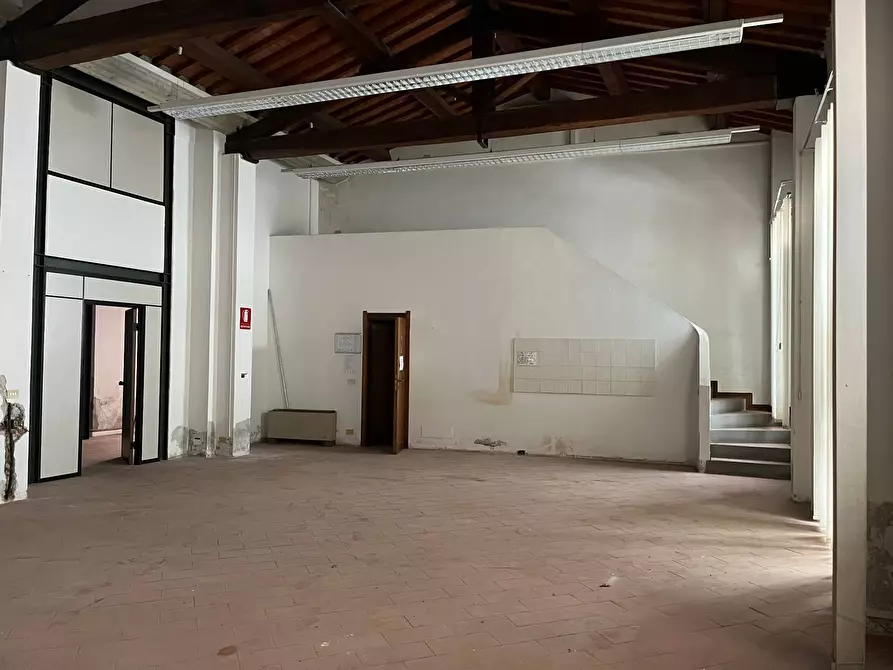 Immagine 6 di Attività commerciale in affitto  in via la nunziatina 1 a Pisa