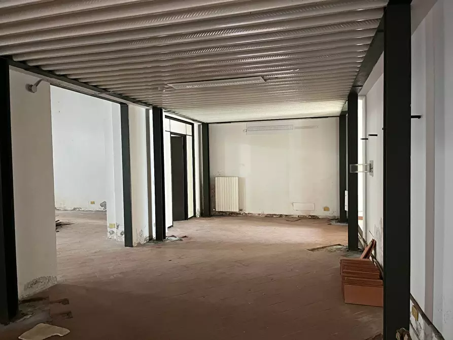 Immagine 9 di Attività commerciale in affitto  in via la nunziatina 1 a Pisa
